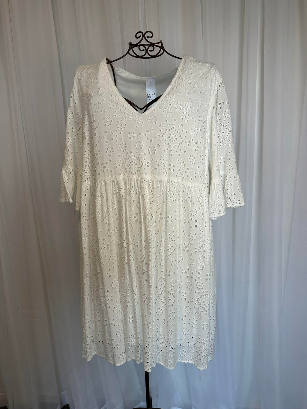 Shine On Label Capri Broderie Dress White - Size 14