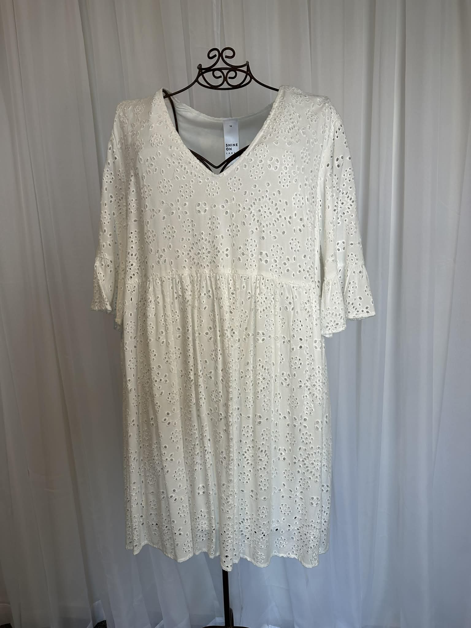 Shine On Label Capri Broderie Dress White - Size 14